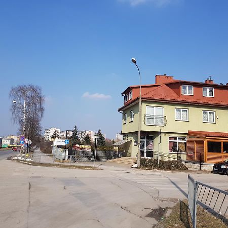 Auberge de jeunesse Roadway à Kielce Extérieur photo