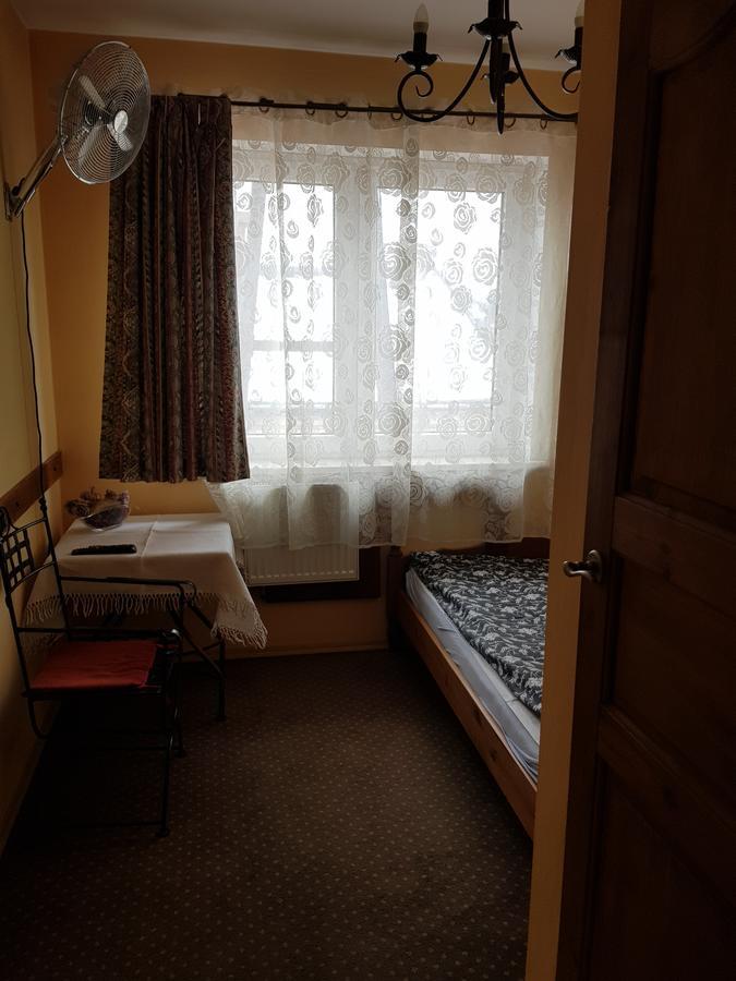 Auberge de jeunesse Roadway à Kielce Extérieur photo